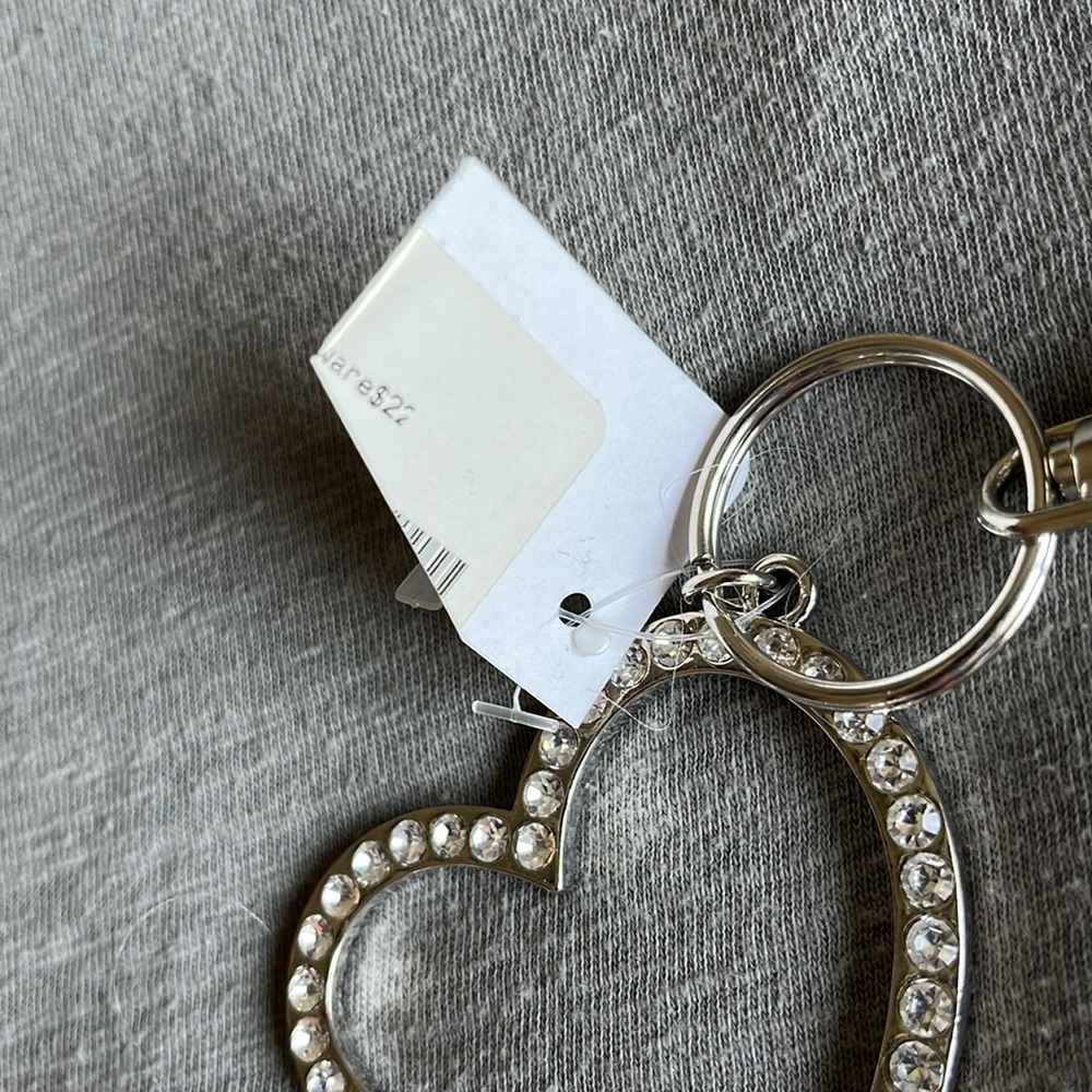 NEW Spring Street Rhinestone Heart Keychain - Picture 4 of 4